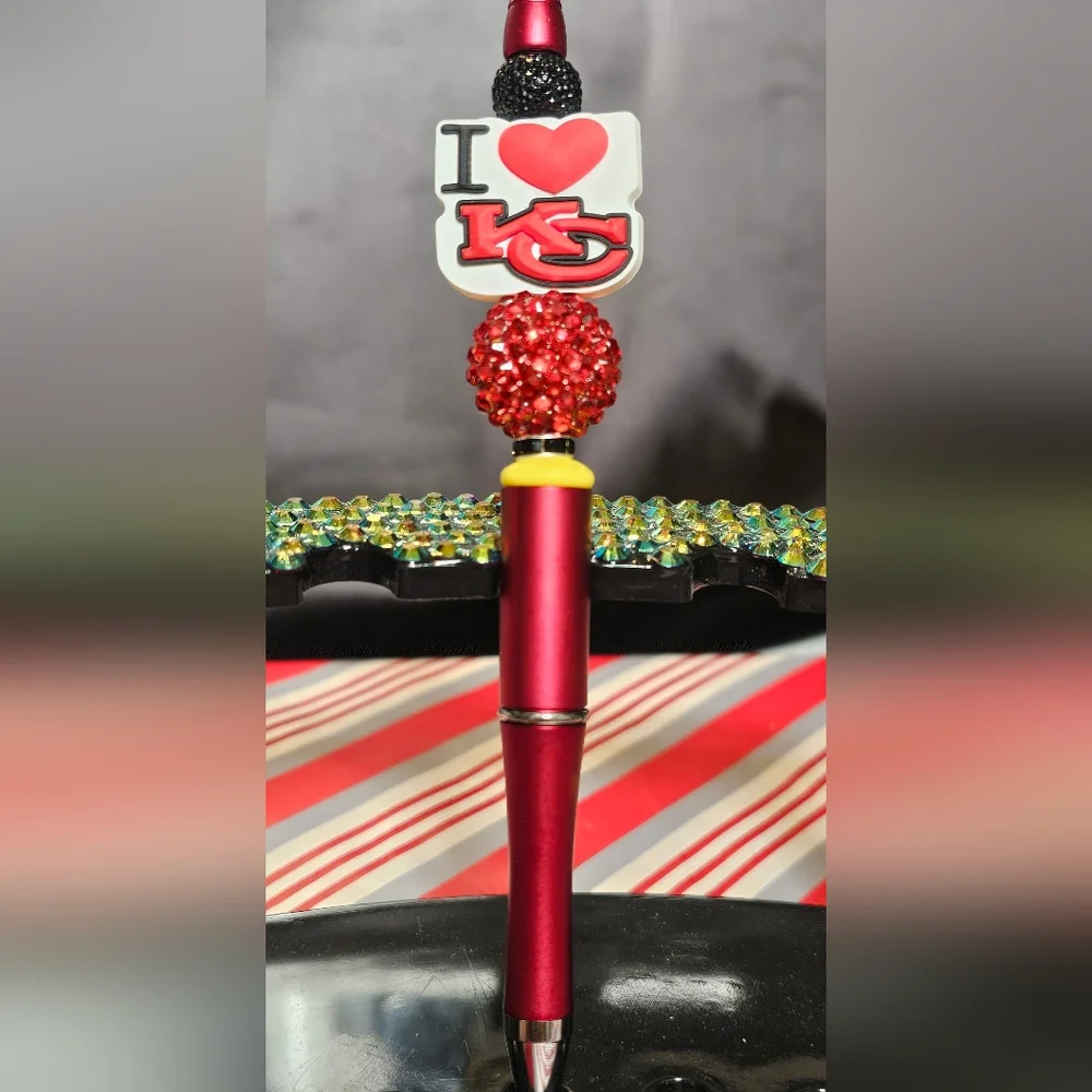 NFL Kansas City Chiefs Sparkly/Blingy Custom Created Super Fan Beaded Pen - Picture 2 of 2